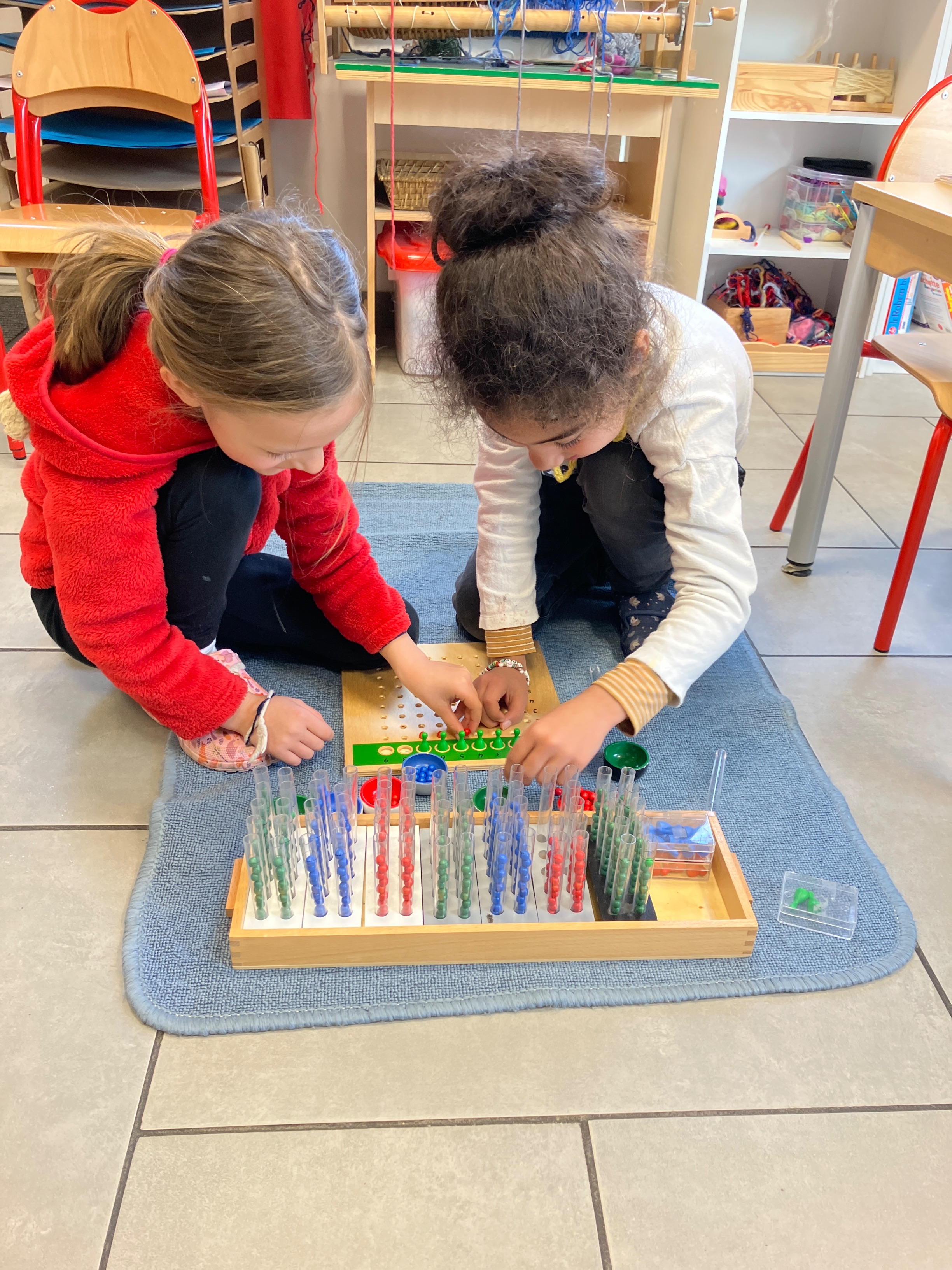 les divisions les maths ECLI Montessori thonon